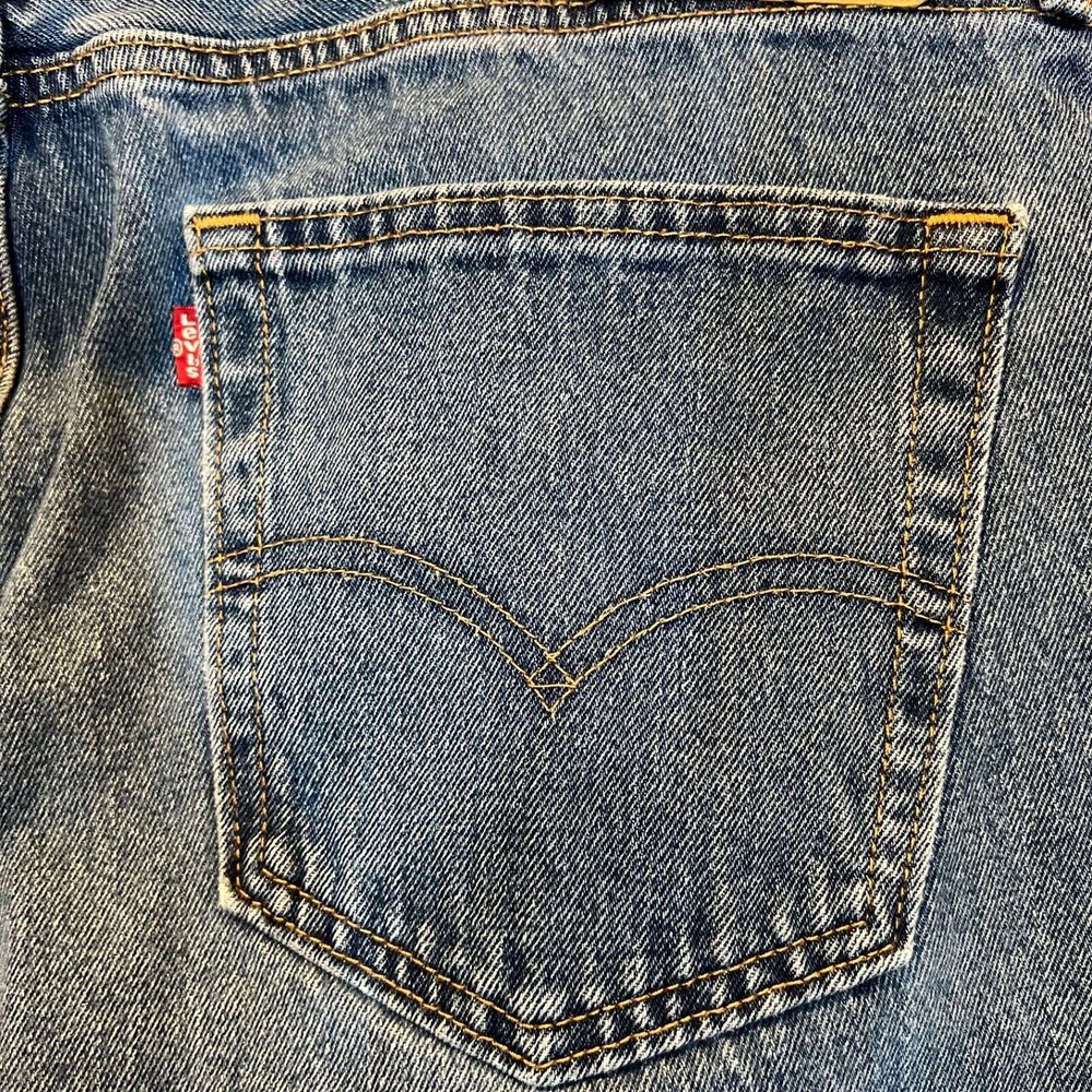 Levis 505 Jeans Mens 38x32(29) Medium Wash Regular Fit Straight Leg Causal Work - Picture 6 of 10